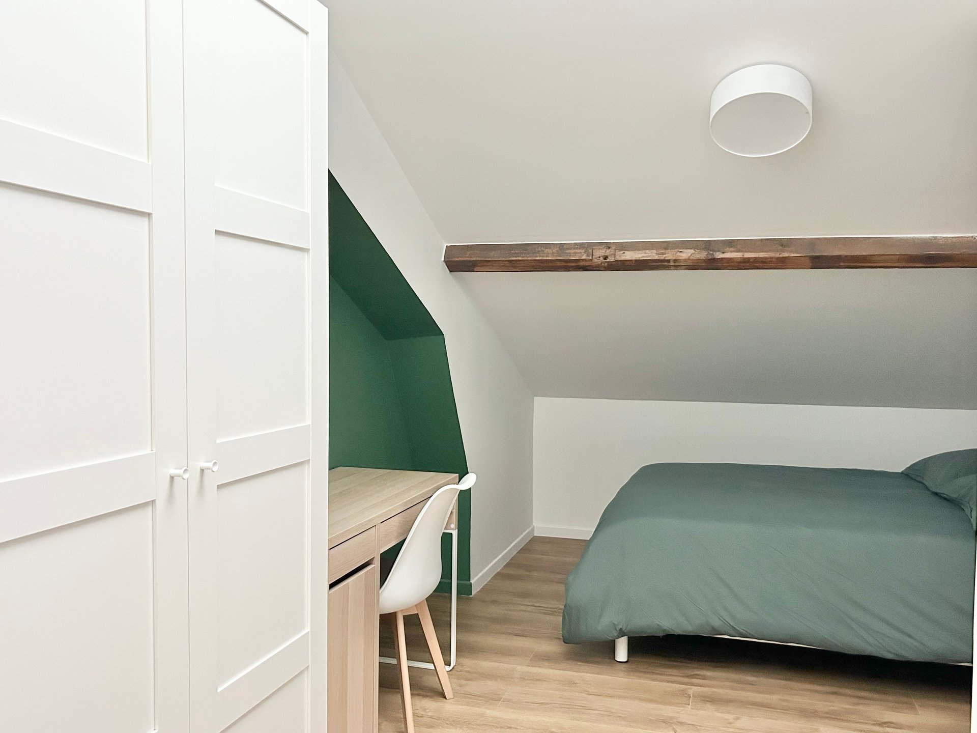 Chambre meublée en coliving à Bron — Coliving La Butte