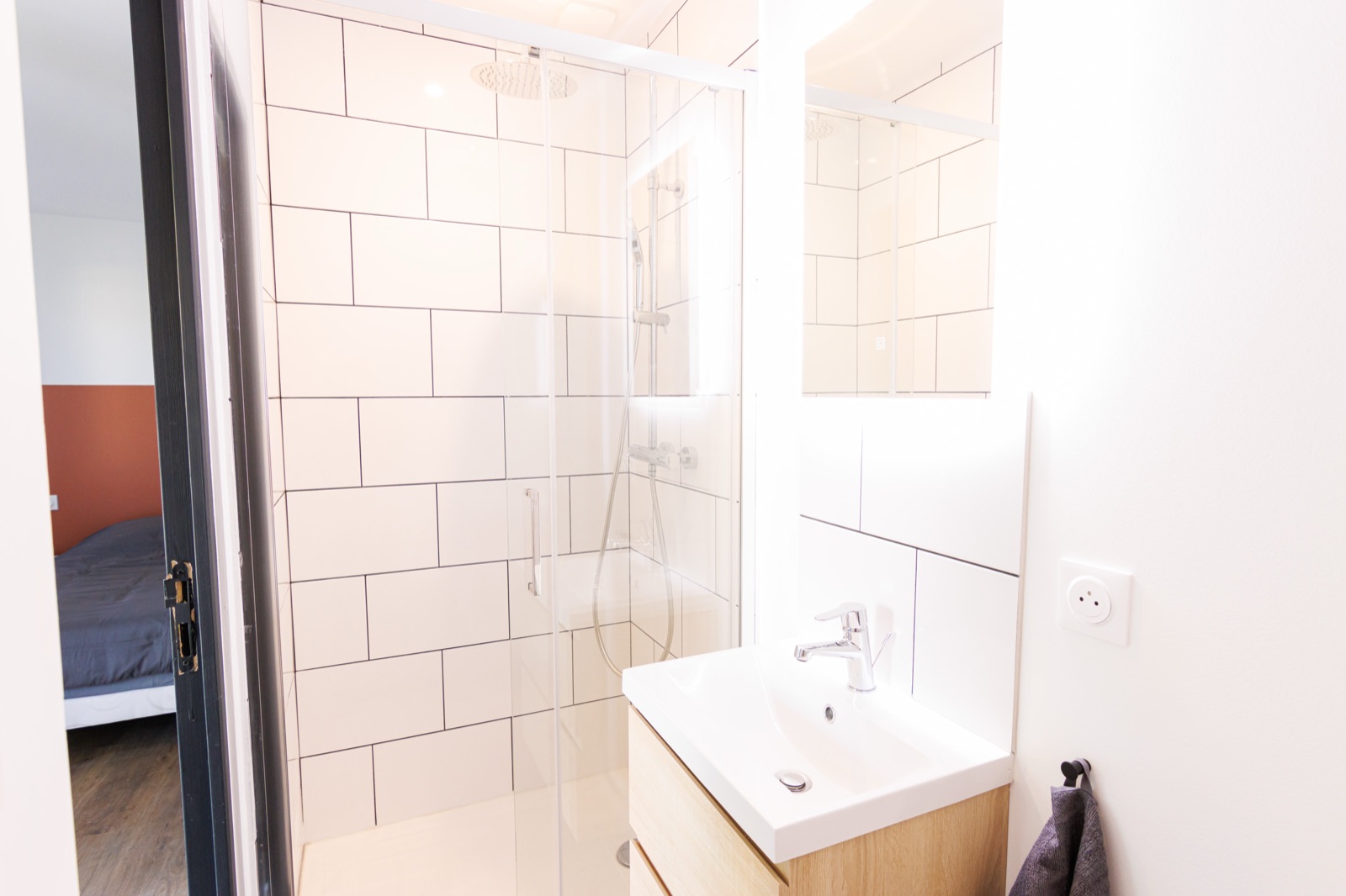 Chambre — Coliving Thenard — photo 4 du logement en coliving